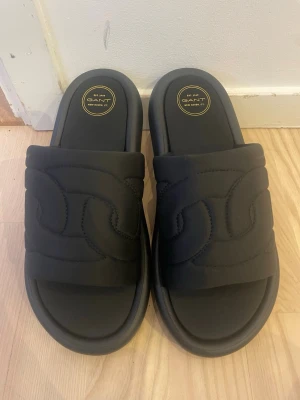 GANT tofflor - Gant tofflor storlek 40. Nya (endast testade en gång inomhus)