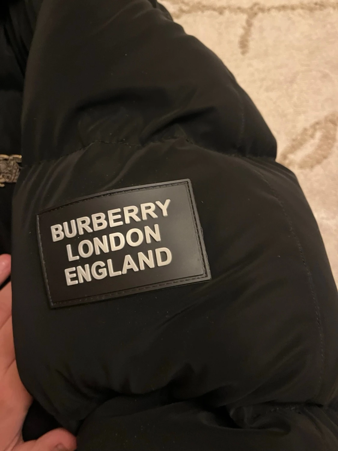 Svart pufferjacka från Burberry XXL - 4
