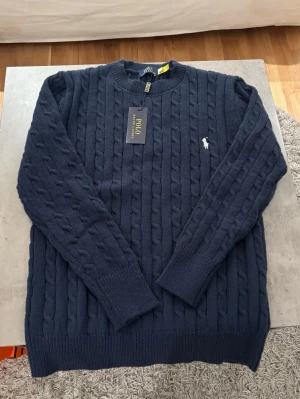 Polo Ralph Lauren sweatshirt - Stilig tröja från Polo Ralph Lauren Perfekt för dig som gillar stilren och tidlös design. Passar till de flesta outfits