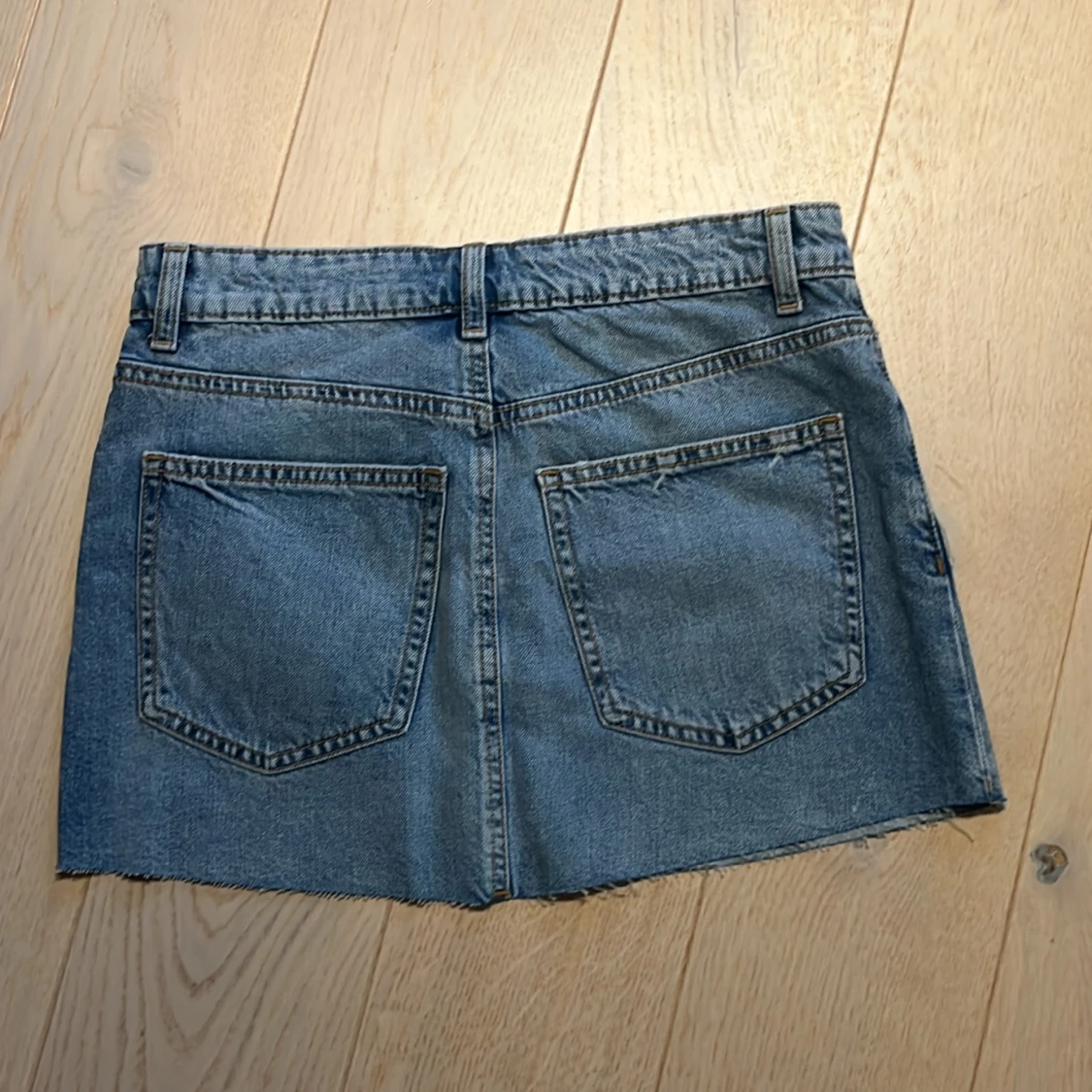 Blå jeanskjol från Zara - 1