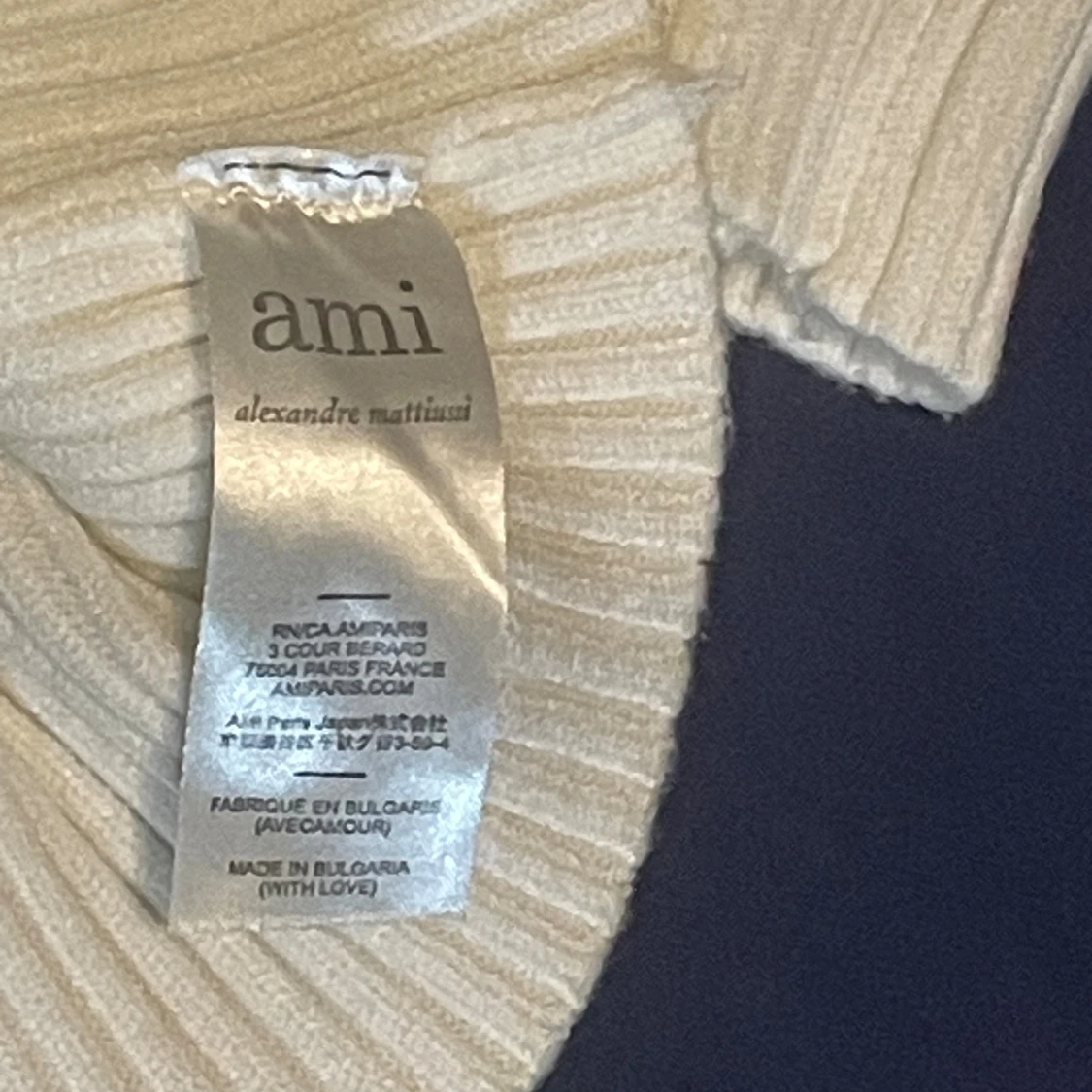 Vit stickad tröja från Ami Paris - 3