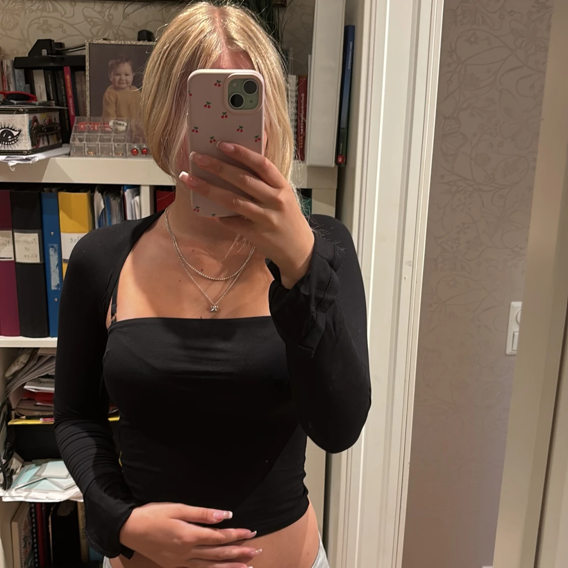 Svart croppad långärmad topp - 2