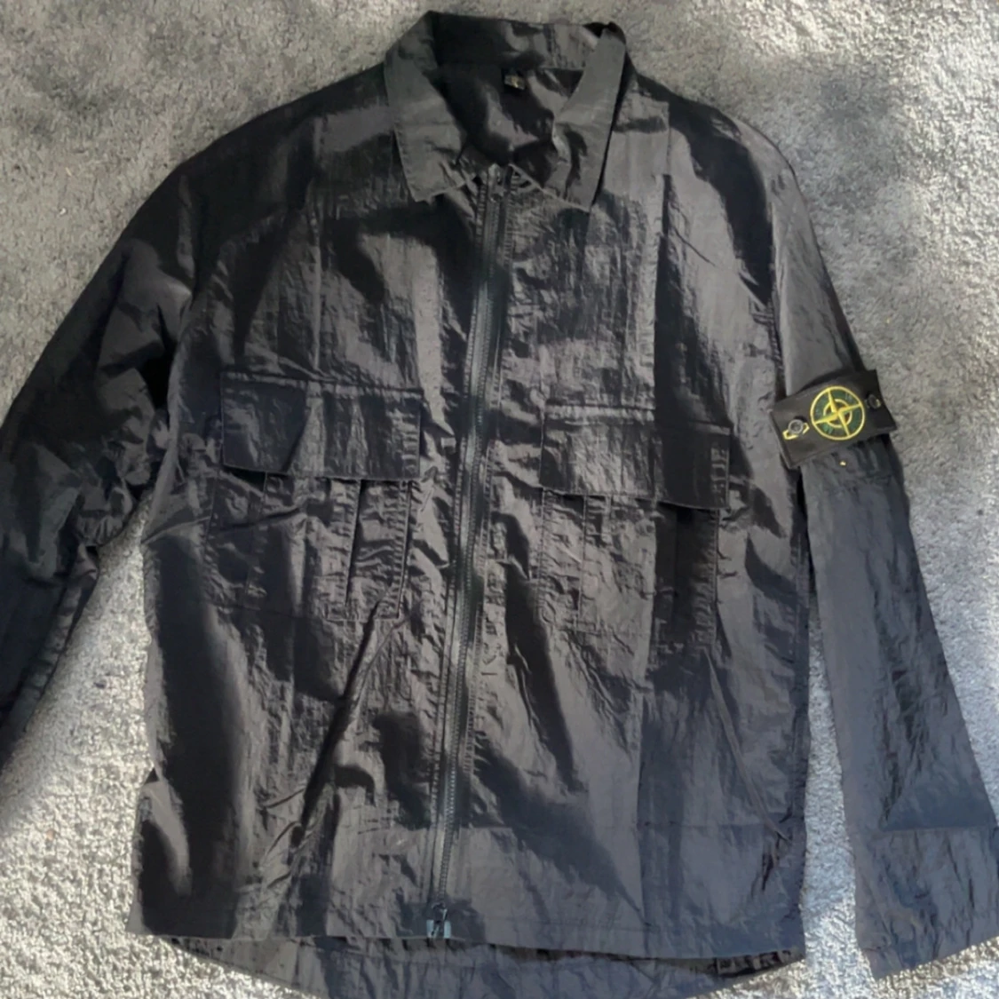 Svart overshirt från Stone Island