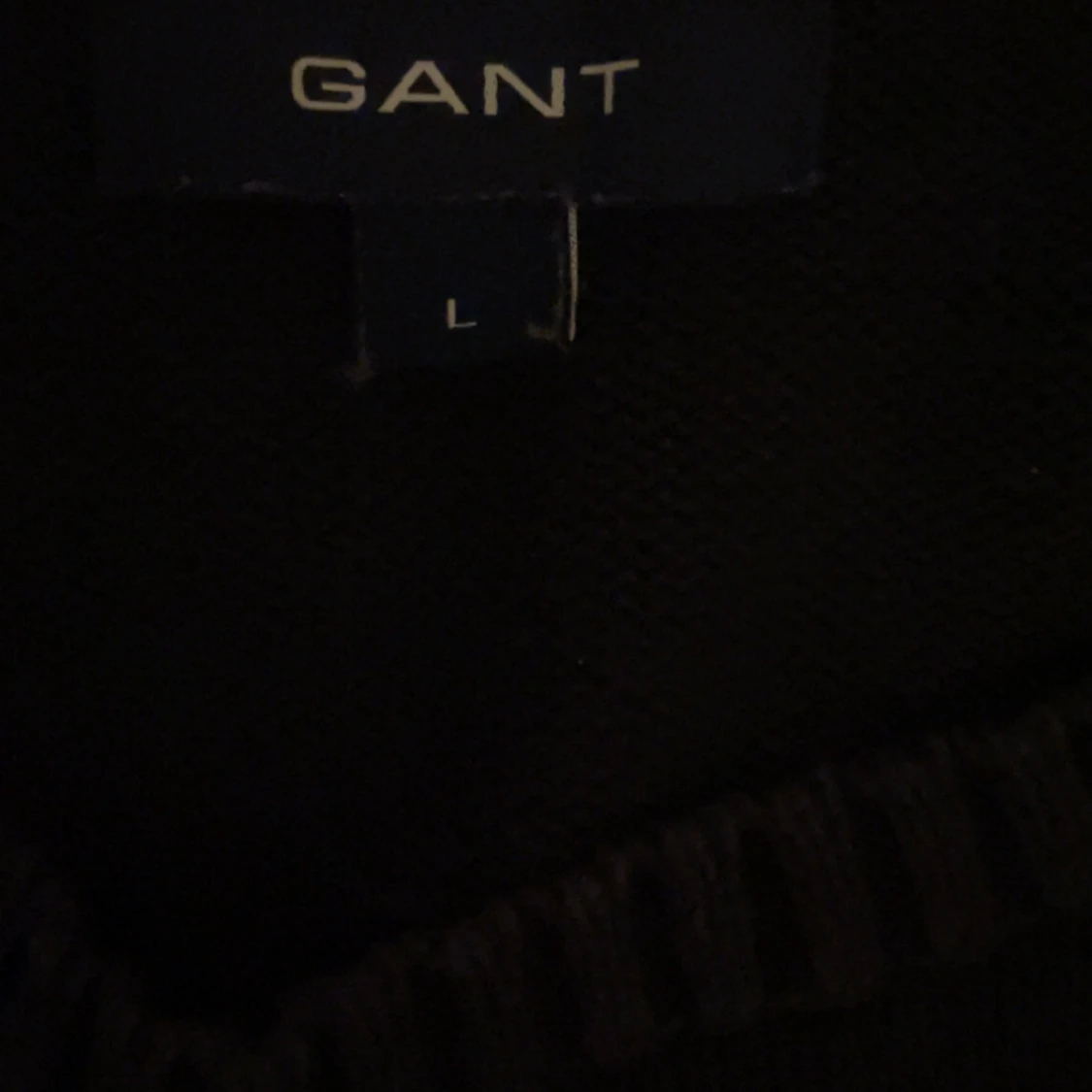 Mörkblå stickad tröja från GANT - 1