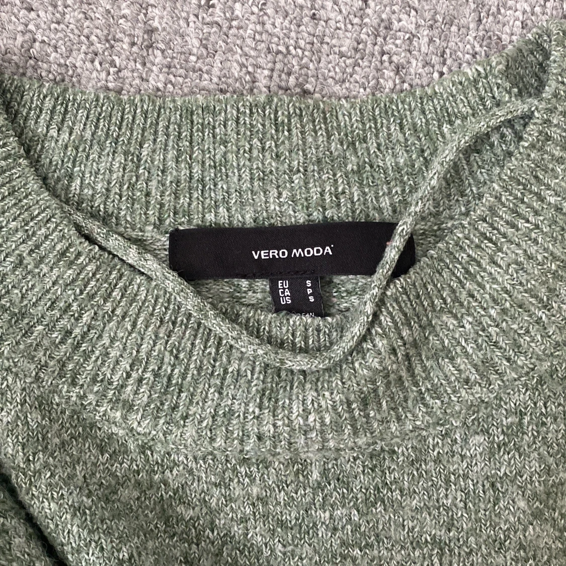 Grön stickad tröja från Vero Moda - 1