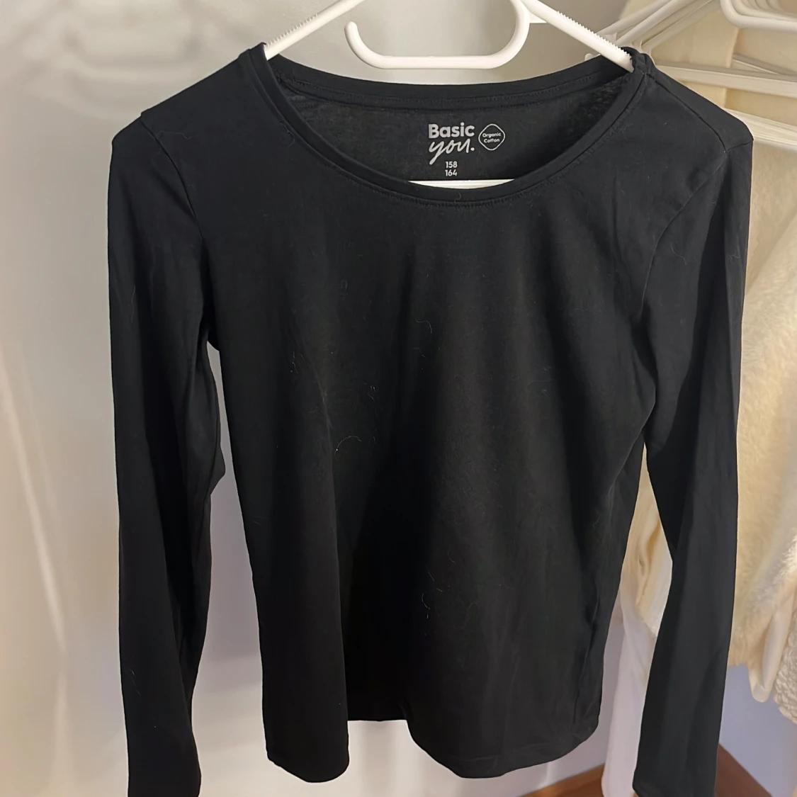 Svart långärmad basic tröja - 2