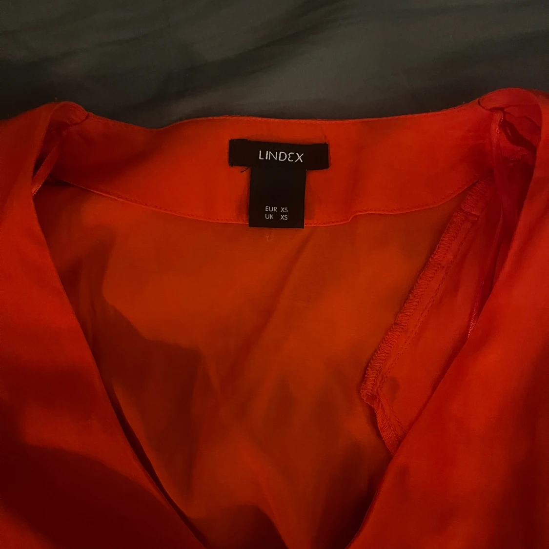 Röd volangblus från Lindex XS - 1