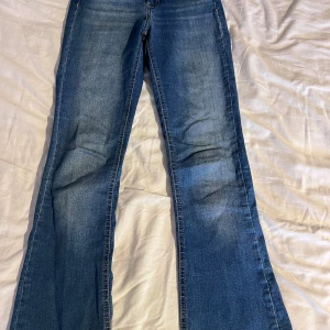 Jeans från only - Jättefina jeans som inte är mkt använda. Storlek XS längd 30💕