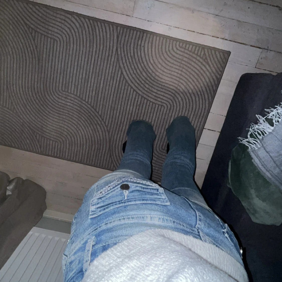 Blå bootcut jeans med fickdetaljer - 1