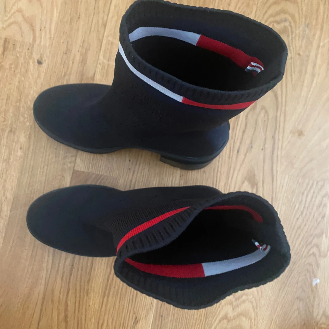 Svarta stickade boots med klack - 2