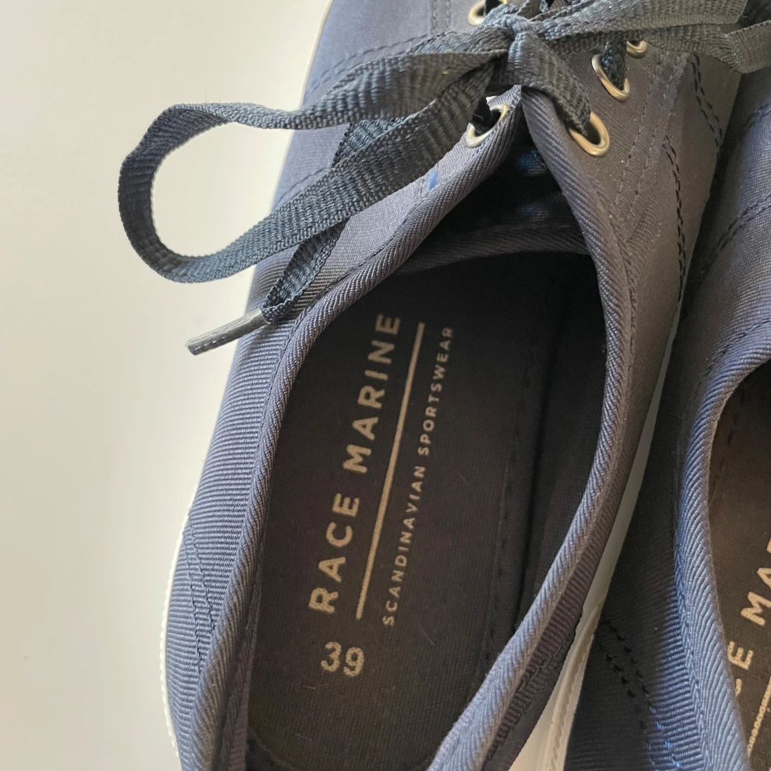 Jättefina marinblå skor - 1