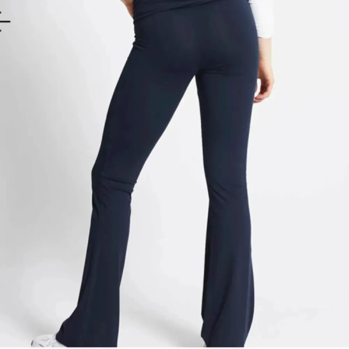 Mörkblå bootcut leggings - 1