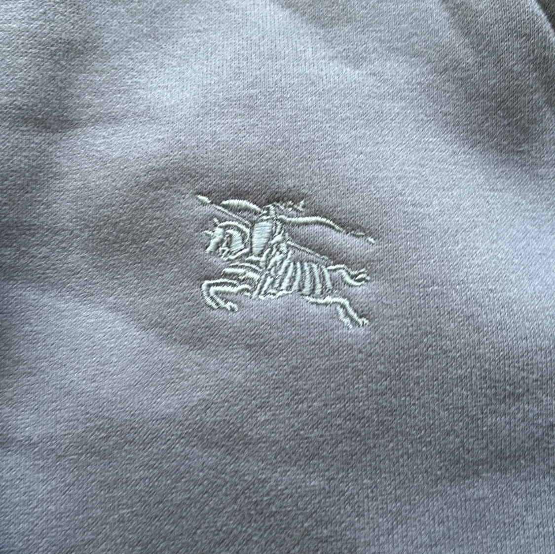 Blå hoodie från Burberry med dragkedja - 1