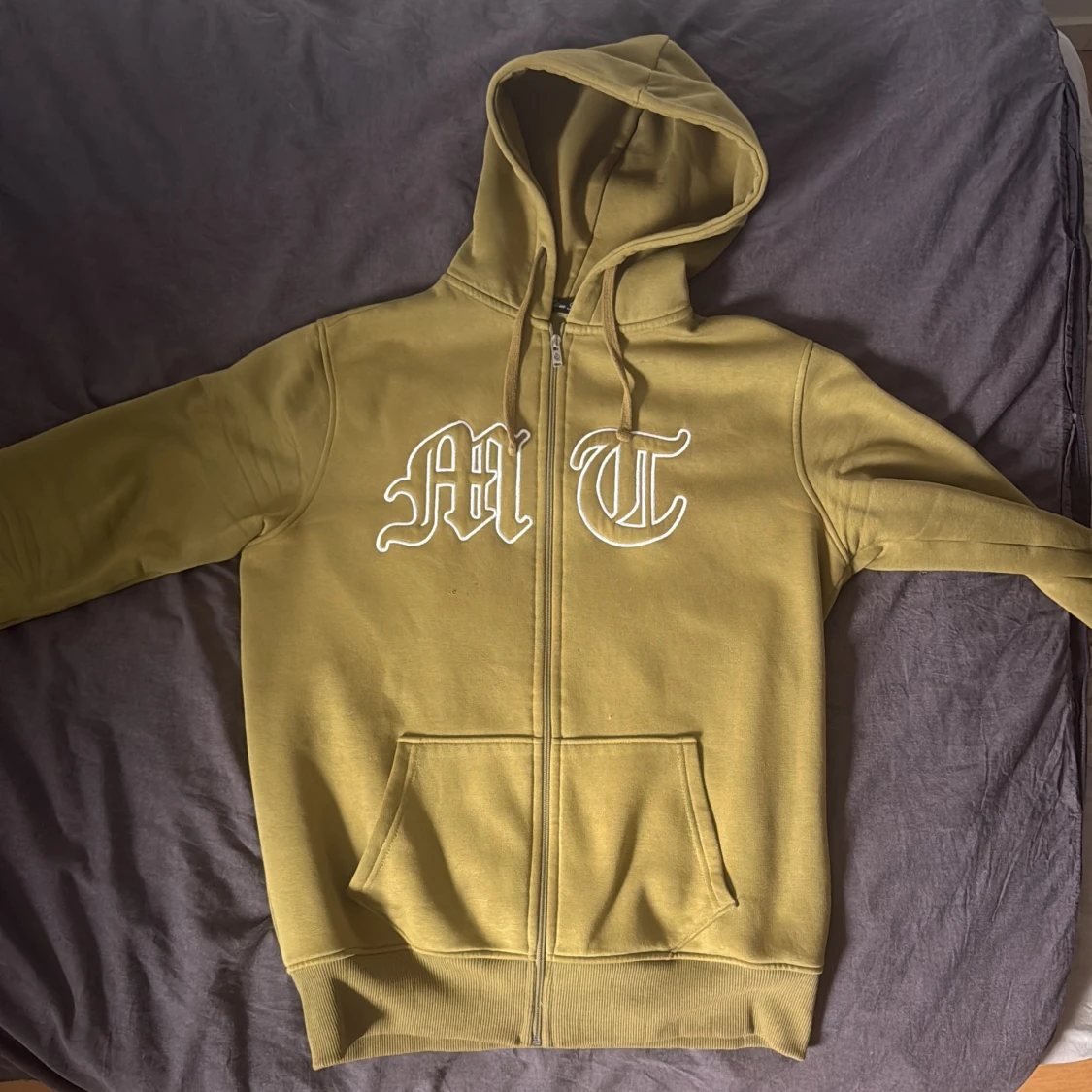 Olivgrön hoodie Active Boys/tuttolente L