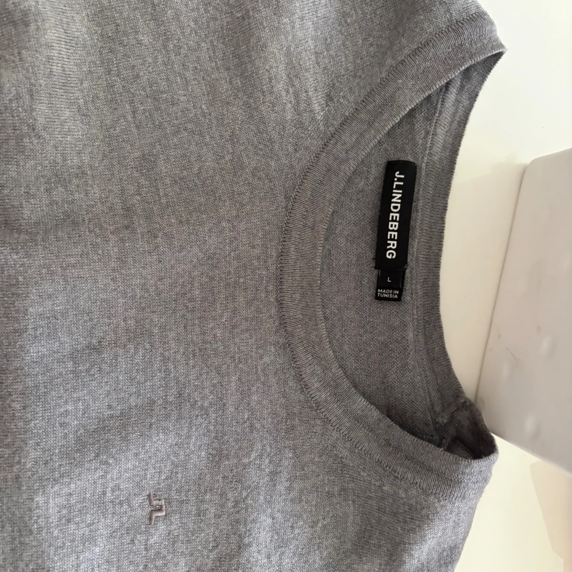 Grå stickad tröja från J.Lindeberg - 2