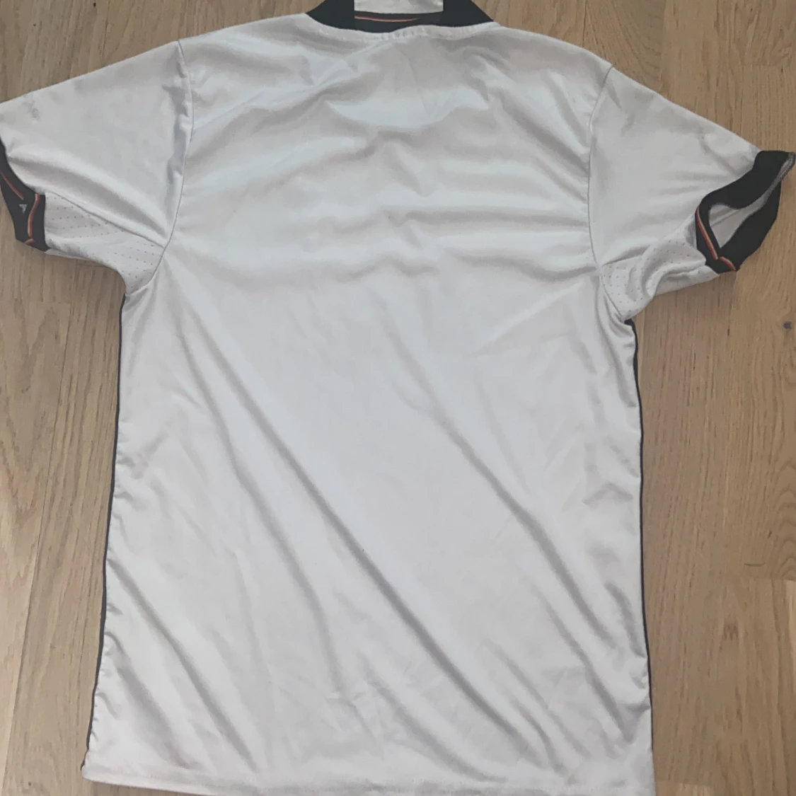 Tysklands vit fotbollströja - 2