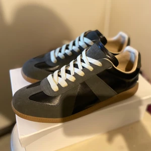 maison margiela gats  - Hej säljer nu dessa populär maison margiela gats skor de är helt nya och redo att köpas priset är inte hugget i sten och kan diskuteras 