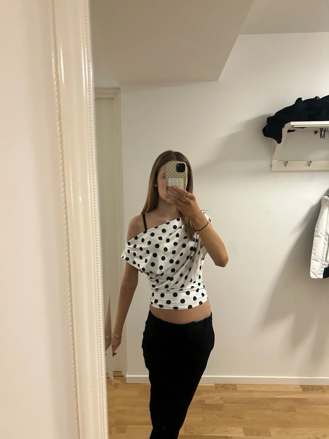 Vit prickig omlott topp - 2