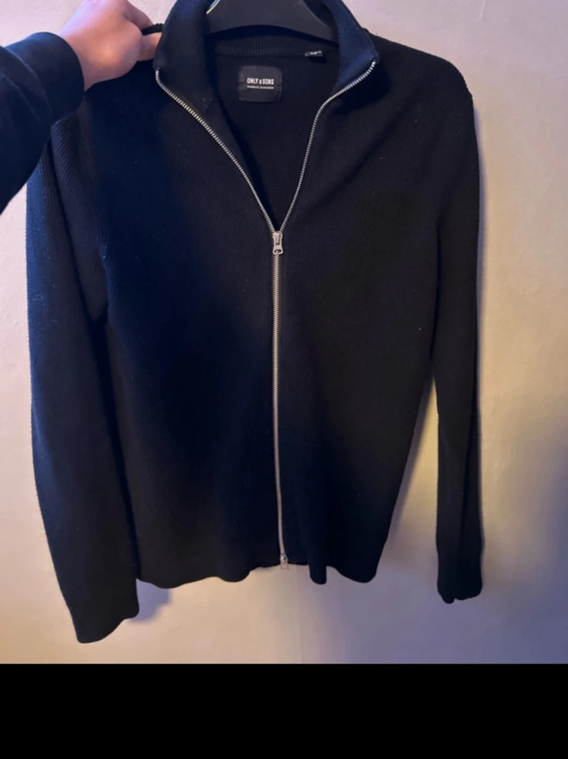 Svart stickad kofta från Only & Sons - 1