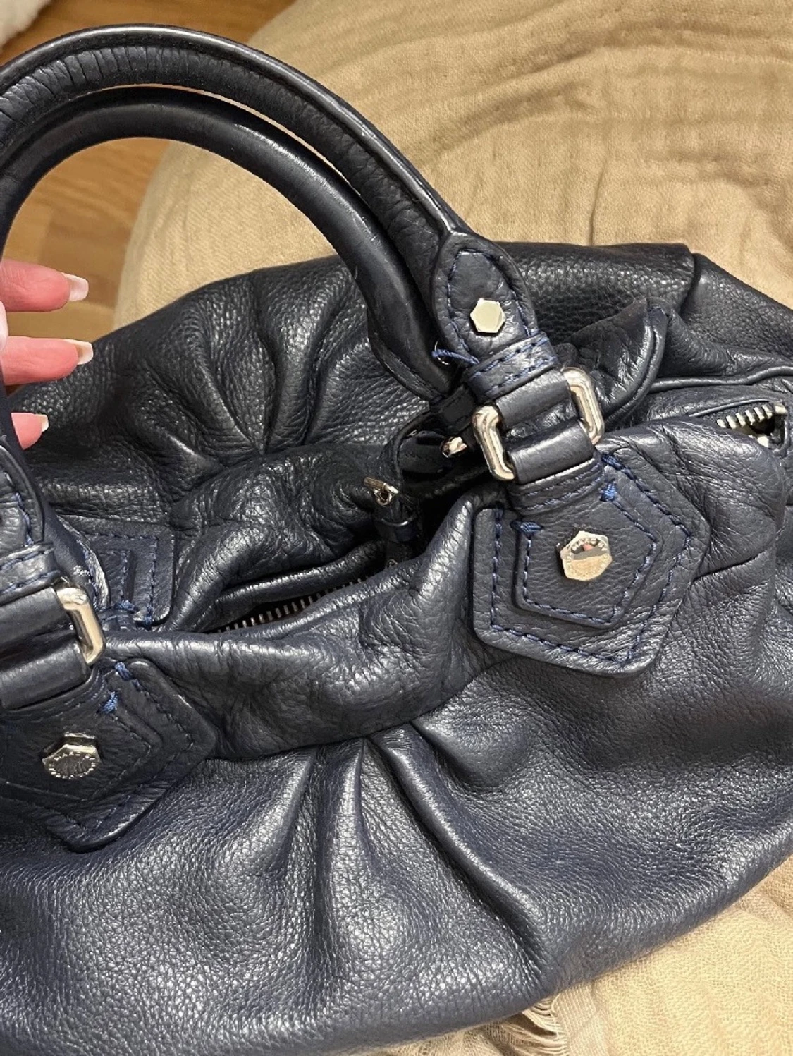 Marc Jacobs väska mörkblå - 4