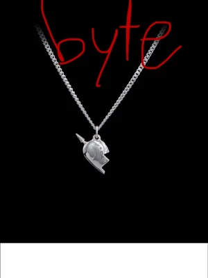 Byter maria Nilsdotter halsband - Jag skulle vilja byta detta halsband mot något annat smycke från maria Nilsdotter! Är även öppen att byta mot andra saker, skriv till mig ol du är intresserad.