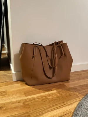 Fin väska  - Jättesnygg väska! 