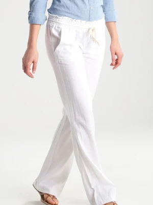 Roxy linnebyxor - Säljer ett par vita linnebyxor från Roxy💕