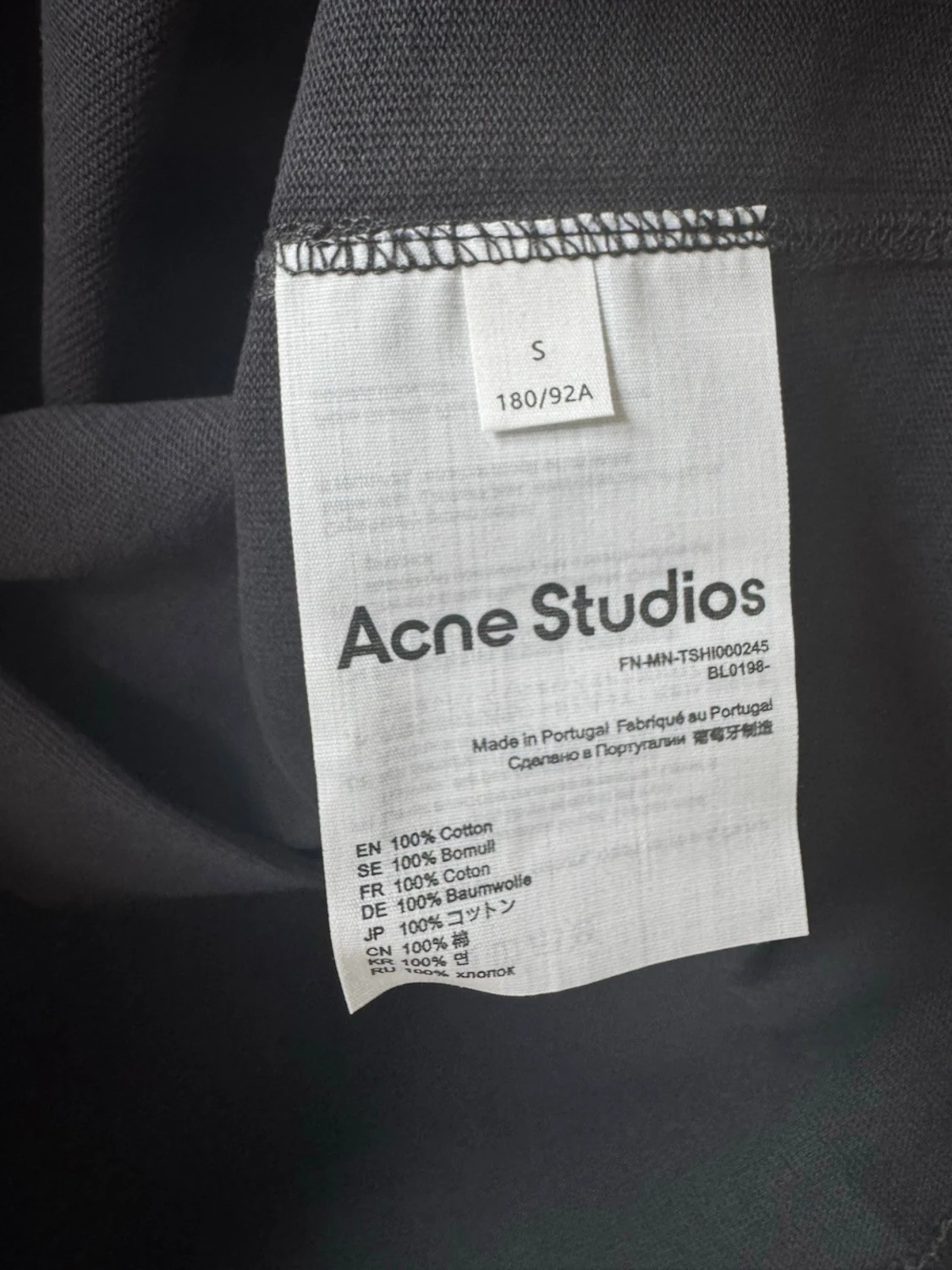Svart t-shirt från Acne Studios - 2