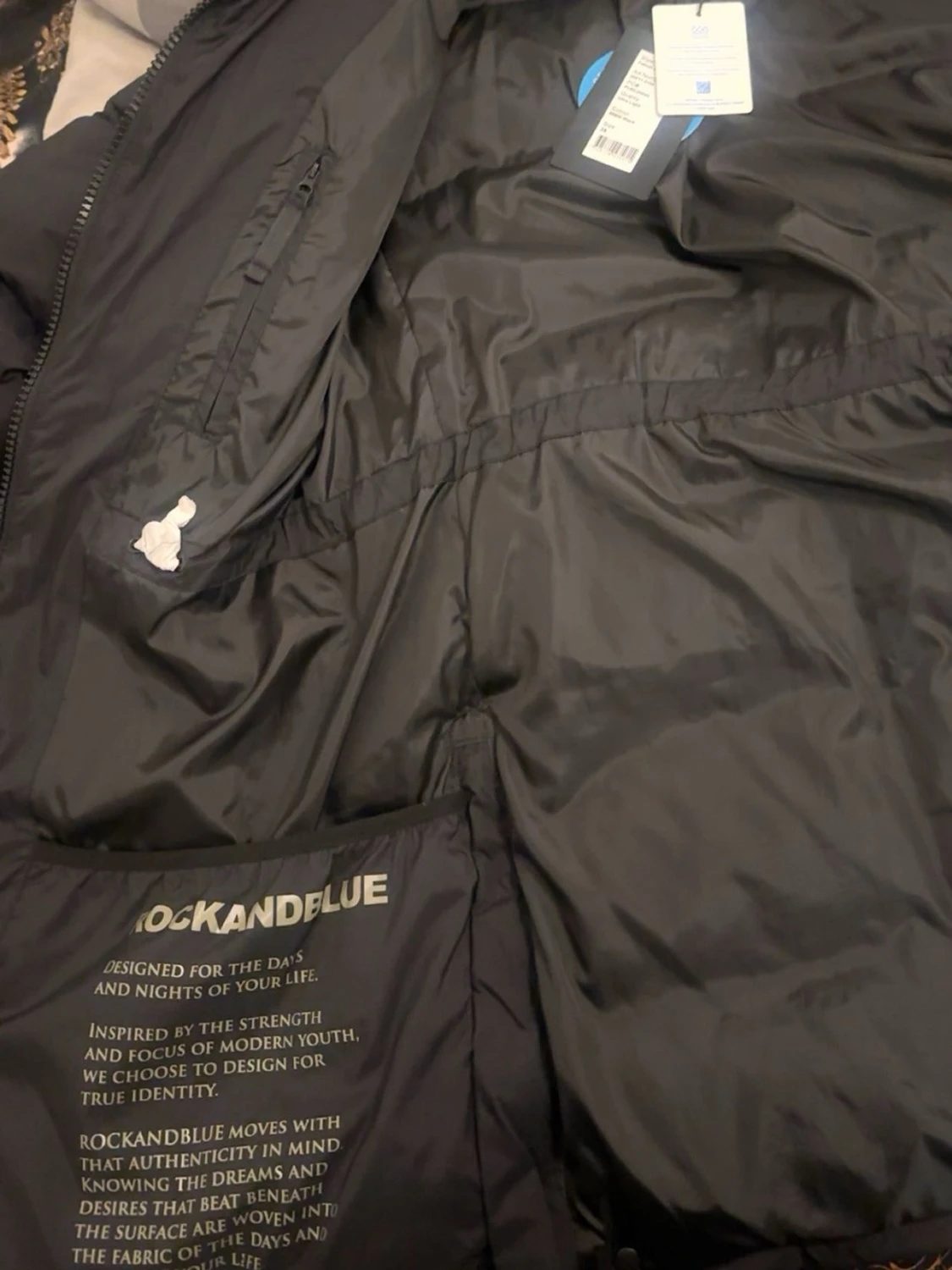 Svart pufferjacka från Rockandblue - 1