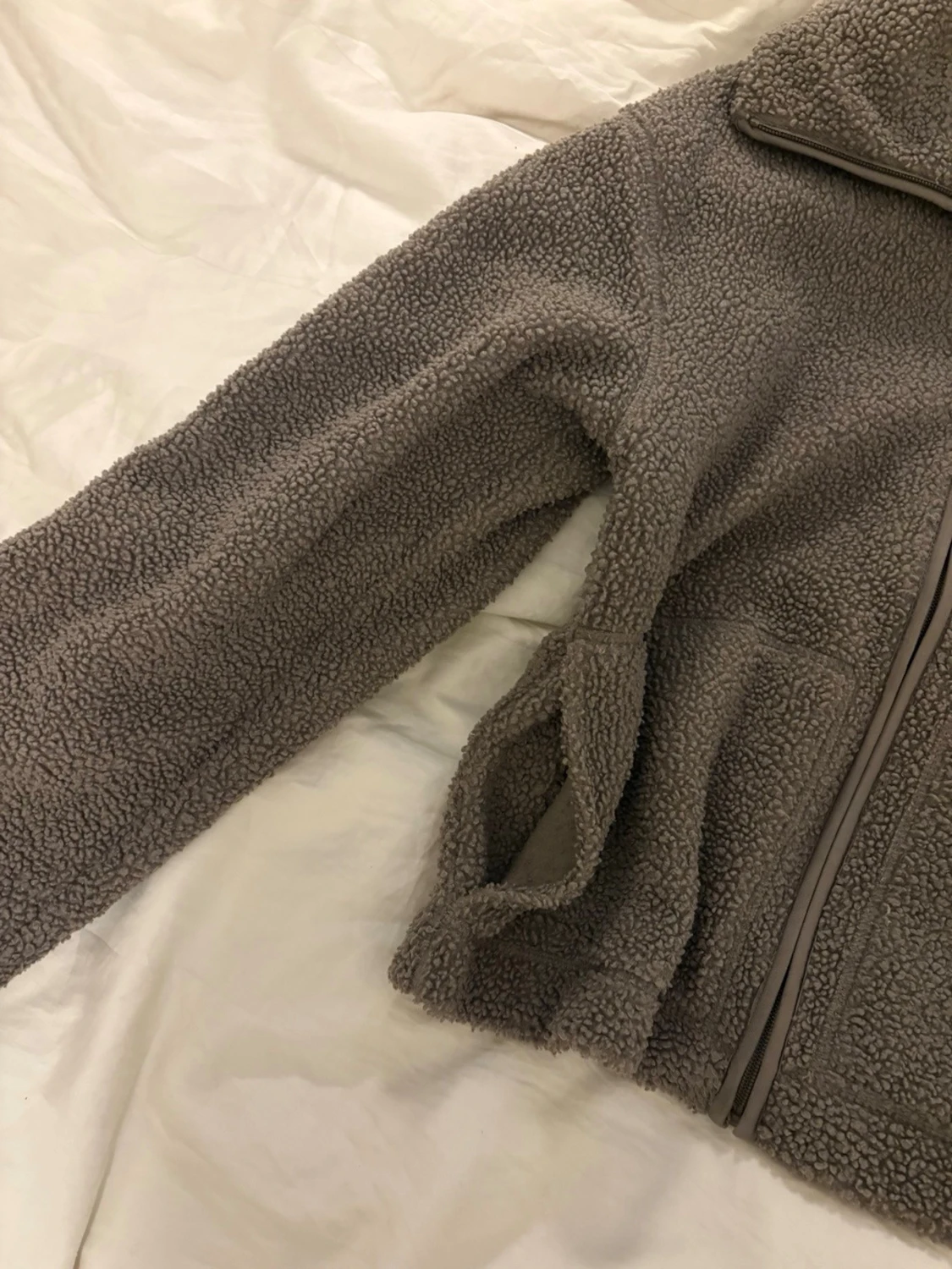 Brun teddyjacka från H&M med dragkedja - 2