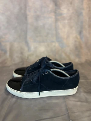 Lanvin Cap toe | 44,5 - Stört snygga lanvins i size 44,5. Mycket bra skick, Fraktas samma dag. Skriv vid frågor 🫡