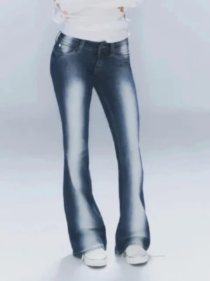 Kvargjeans - Säljer mina blå kvargjeans då jag inte använder dem längre, bara andvända några få gånger