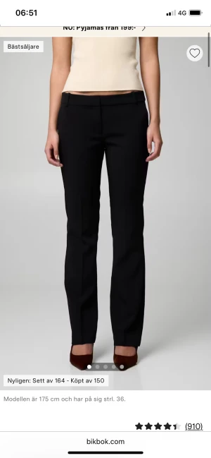 Kostymbyxor Vera - Kastymbyxorna ”Vera” ifrån bikbok i storlek 36. Endast använda ca tre gånger så dom är i väldigt fint skick. Säljer då dom tyvärr är för små på mig. Hör av er med frågor!❤️