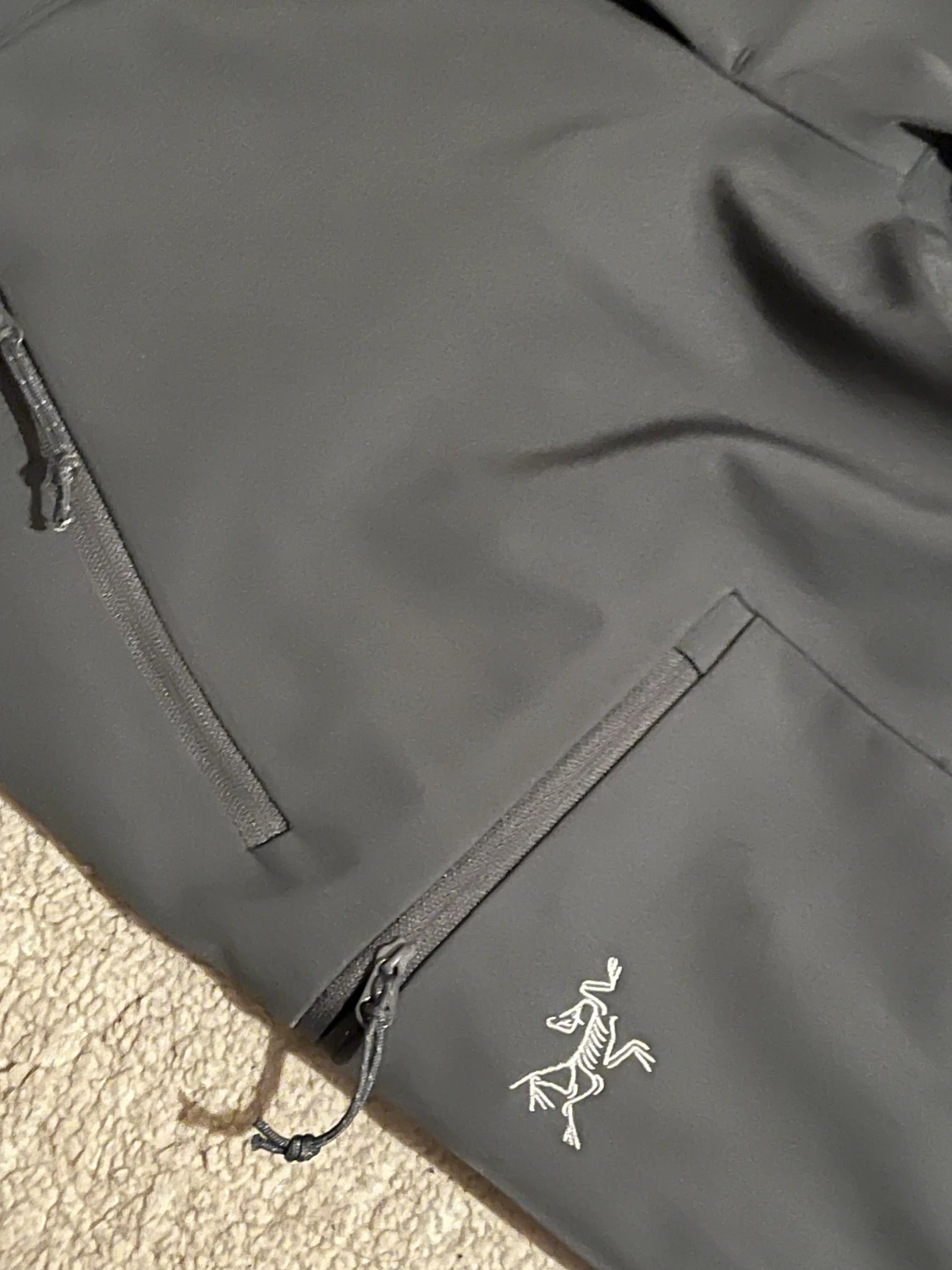 Svarta Arc'teryx cargopants med bälte - 1