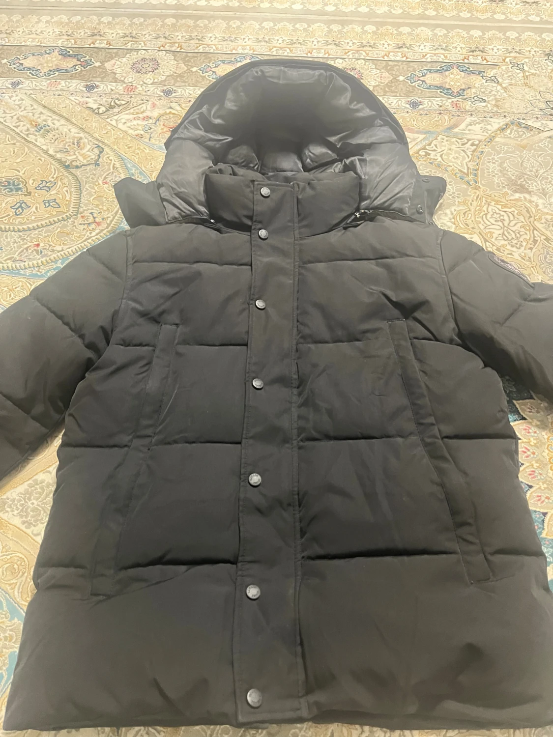 Svart pufferjacka från Canada Goose