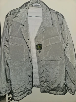 Stone Island jacka  - Helt ny Stone Island jacka direkt från Top Stoney, aldrig använt den. 