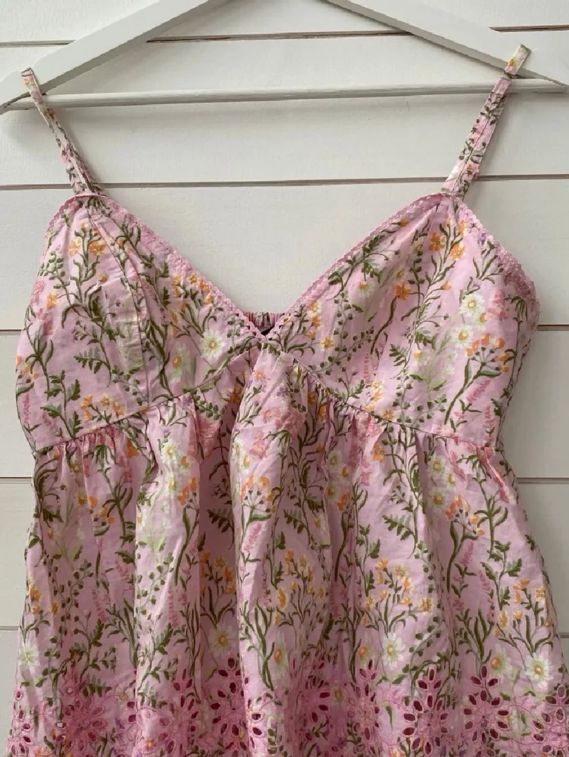 Rosa blommig linnetopp från Bikbok - 2