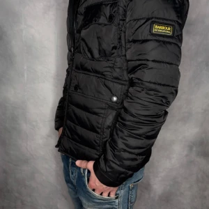 Bulk x5 plagg  - Saint Laurent hoodie, Barbour jacka, dondup jeans, cardigan & jacka.