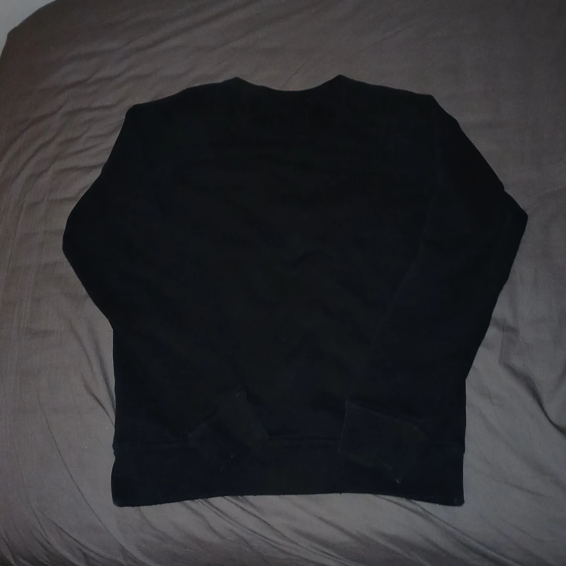 Svart sweatshirt från GANT - 1