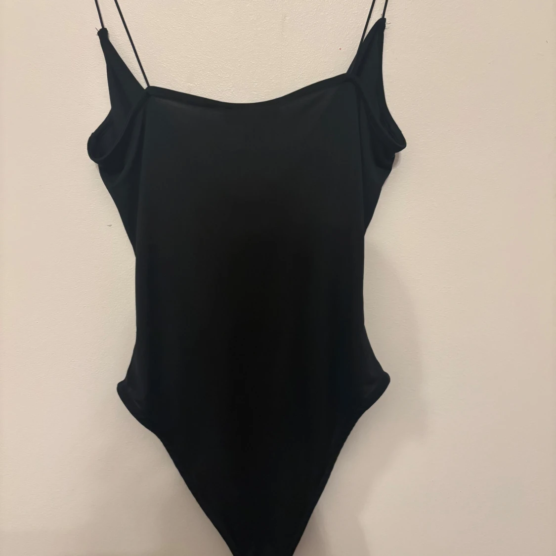 Svart bodysuit med tunna axelband Primark - 1