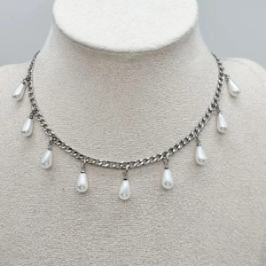 Handgjort halsband  - Rostfritt stål. Längd-40cm 