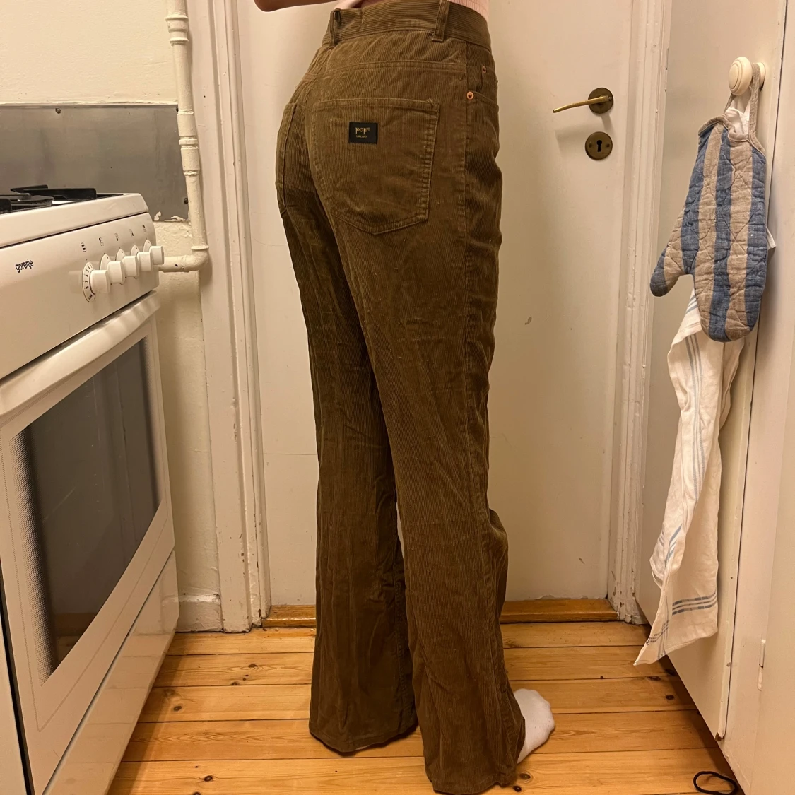 Bruna manchesterbyxor från POP - 2