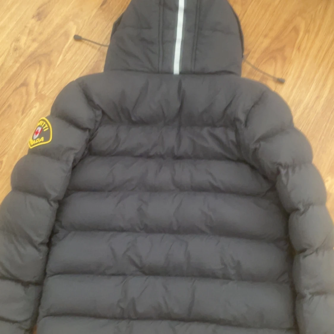 Säljer min canada zavetti jacka. - 2