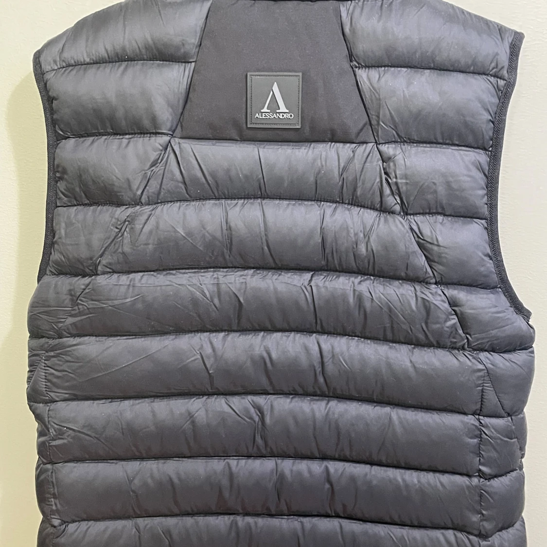 Svart dunväst från Alessandro Zavetti - 1