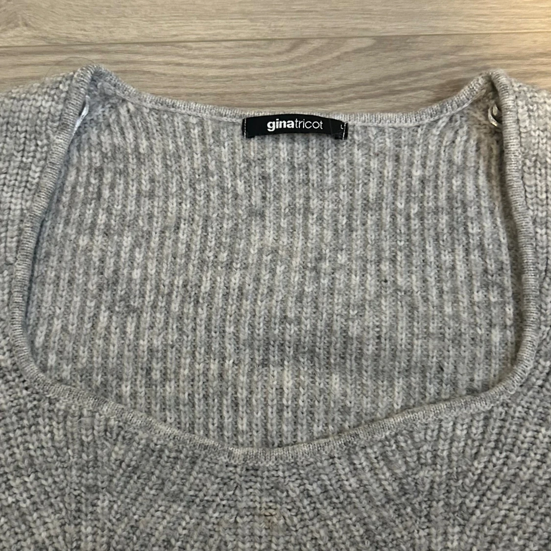 Grå ribbstickad tröja Gina Tricot - 3