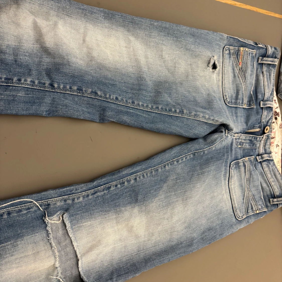 Ljusblå Diesel jeans - 1