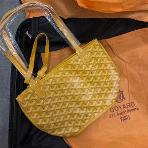 Helt ny väska  - Helt ny väska 