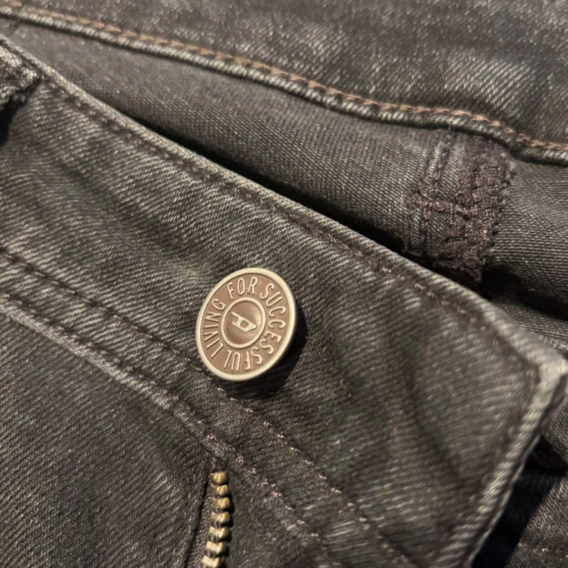 Svarta bootcut jeans från Diesel - 3