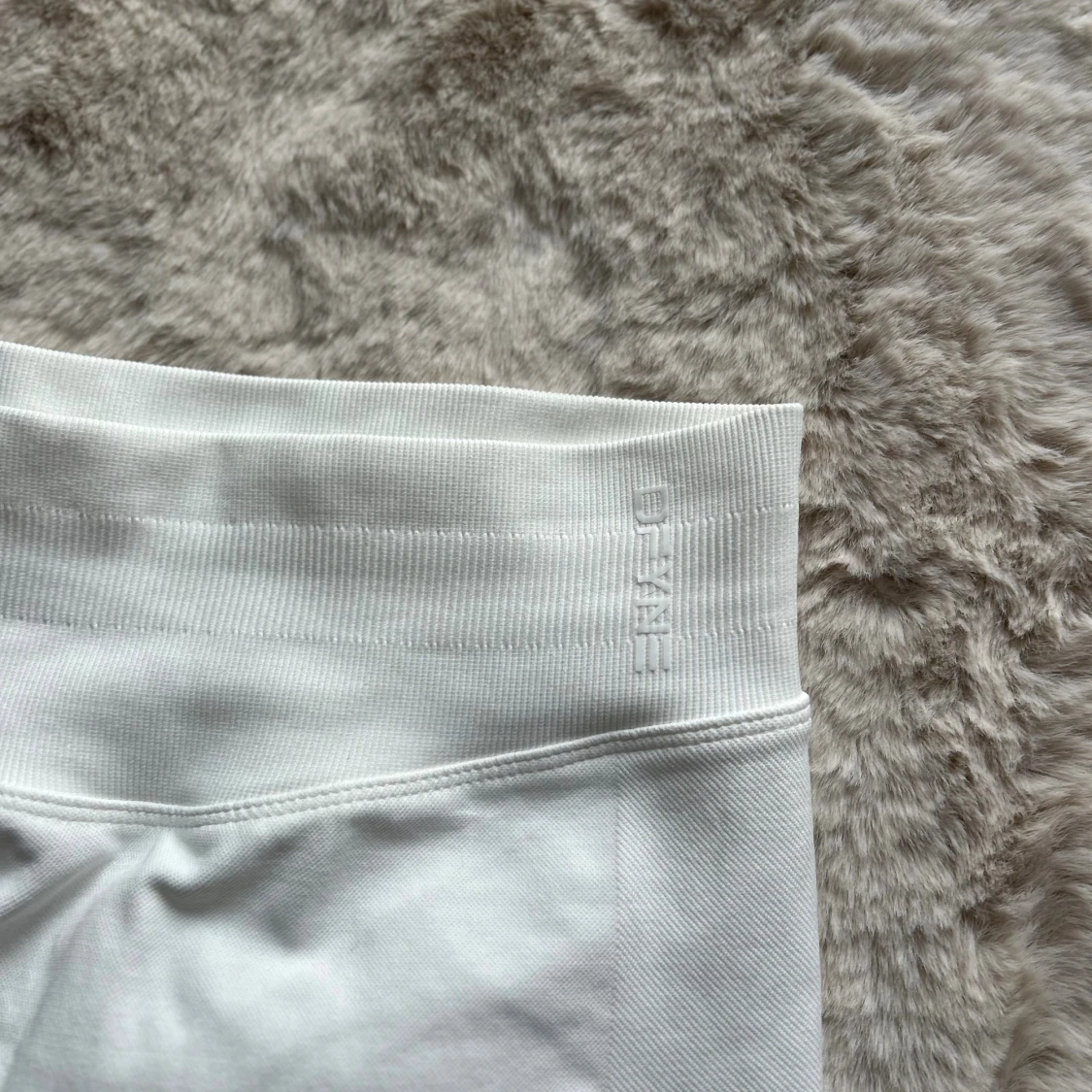 Vita seamless leggings från DFYNE - 2