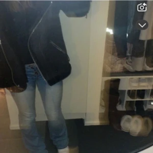 Lowwaist bootcut jeans - Snygga jeans som inte kommer till användning längre! Storlek är 29